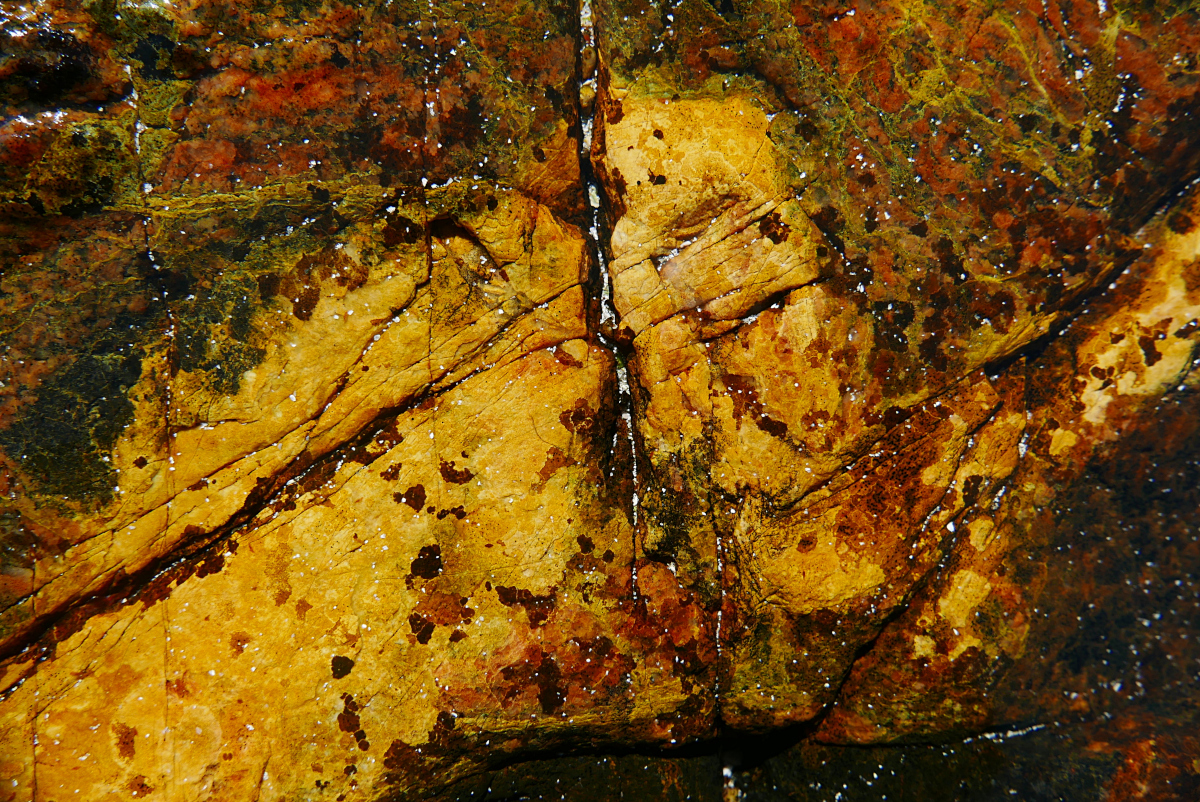 Figure 4: The language of stones